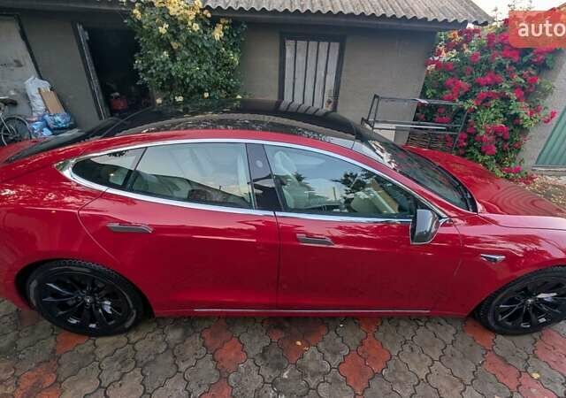 Красный Тесла Модель С, объемом двигателя 0 л и пробегом 150 тыс. км за 38999 $, фото 16 на Automoto.ua