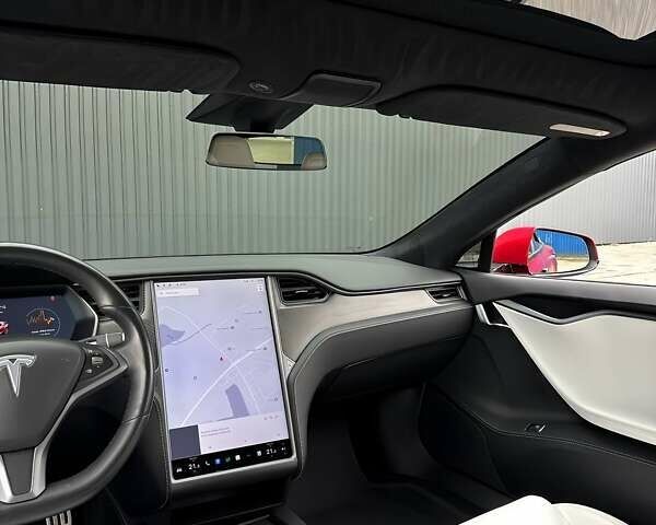Красный Тесла Модель С, объемом двигателя 0 л и пробегом 65 тыс. км за 38500 $, фото 14 на Automoto.ua