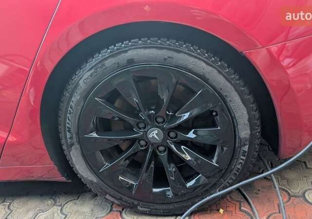 Красный Тесла Модель С, объемом двигателя 0 л и пробегом 150 тыс. км за 38999 $, фото 10 на Automoto.ua