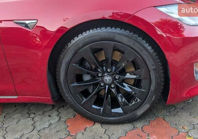 Красный Тесла Модель С, объемом двигателя 0 л и пробегом 150 тыс. км за 38999 $, фото 12 на Automoto.ua