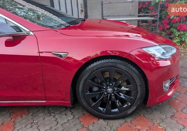 Красный Тесла Модель С, объемом двигателя 0 л и пробегом 150 тыс. км за 38999 $, фото 15 на Automoto.ua