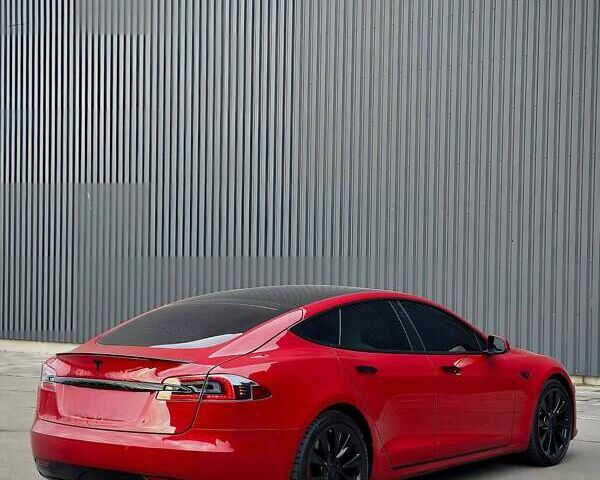 Красный Тесла Модель С, объемом двигателя 0 л и пробегом 65 тыс. км за 38500 $, фото 6 на Automoto.ua