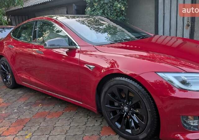 Красный Тесла Модель С, объемом двигателя 0 л и пробегом 150 тыс. км за 38999 $, фото 14 на Automoto.ua