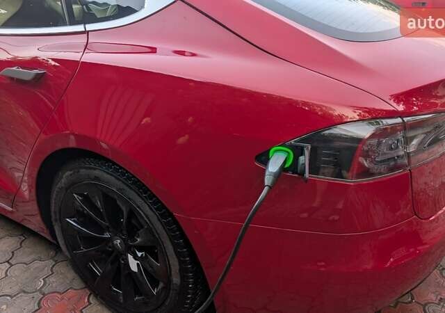 Красный Тесла Модель С, объемом двигателя 0 л и пробегом 150 тыс. км за 38999 $, фото 28 на Automoto.ua
