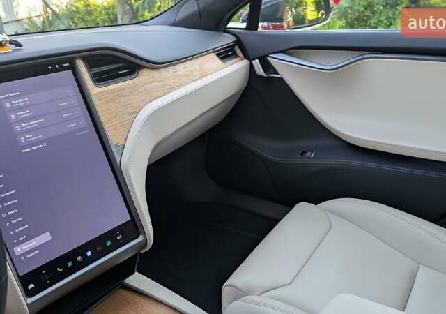 Красный Тесла Модель С, объемом двигателя 0 л и пробегом 150 тыс. км за 38999 $, фото 36 на Automoto.ua