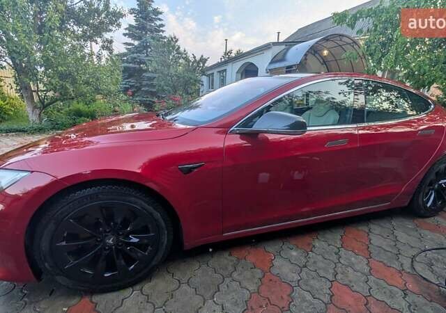 Красный Тесла Модель С, объемом двигателя 0 л и пробегом 150 тыс. км за 38999 $, фото 8 на Automoto.ua