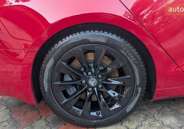 Красный Тесла Модель С, объемом двигателя 0 л и пробегом 150 тыс. км за 38999 $, фото 11 на Automoto.ua