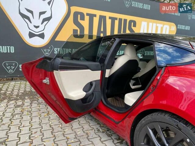 Красный Тесла Модель С, объемом двигателя 0 л и пробегом 16 тыс. км за 49900 $, фото 31 на Automoto.ua