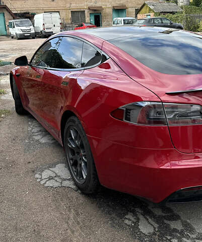 Красный Тесла Модель С, объемом двигателя 0 л и пробегом 80 тыс. км за 36900 $, фото 8 на Automoto.ua