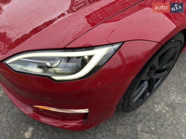 Красный Тесла Модель С, объемом двигателя 0 л и пробегом 37 тыс. км за 45900 $, фото 35 на Automoto.ua