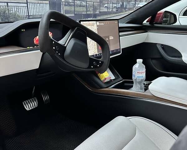 Красный Тесла Модель С, объемом двигателя 0 л и пробегом 60 тыс. км за 44000 $, фото 11 на Automoto.ua
