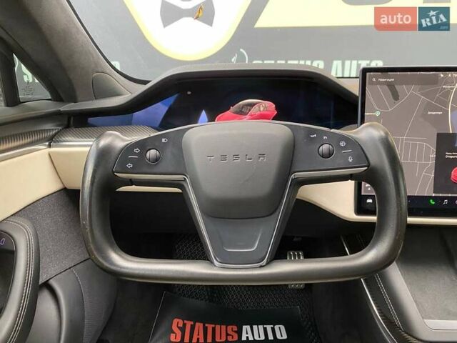 Красный Тесла Модель С, объемом двигателя 0 л и пробегом 16 тыс. км за 49900 $, фото 19 на Automoto.ua