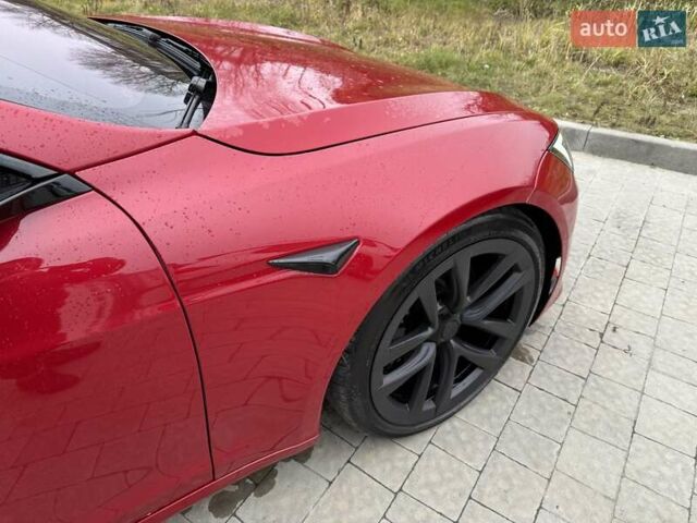 Красный Тесла Модель С, объемом двигателя 0 л и пробегом 37 тыс. км за 45900 $, фото 79 на Automoto.ua