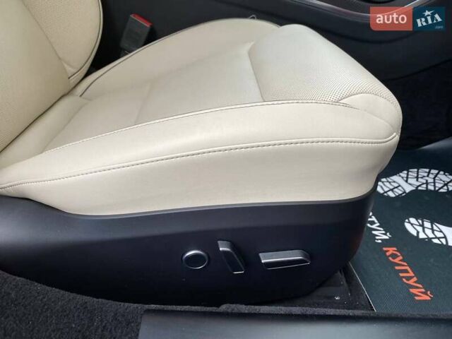 Красный Тесла Модель С, объемом двигателя 0 л и пробегом 16 тыс. км за 49900 $, фото 36 на Automoto.ua