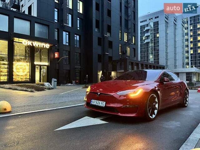 Красный Тесла Модель С, объемом двигателя 0 л и пробегом 60 тыс. км за 44000 $, фото 8 на Automoto.ua