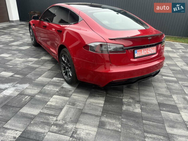 Красный Тесла Модель С, объемом двигателя 0 л и пробегом 80 тыс. км за 36900 $, фото 3 на Automoto.ua