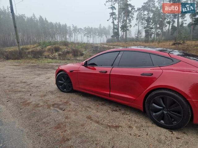 Красный Тесла Модель С, объемом двигателя 0 л и пробегом 56 тыс. км за 33100 $, фото 3 на Automoto.ua