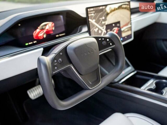 Красный Тесла Модель С, объемом двигателя 0 л и пробегом 85 тыс. км за 46500 $, фото 21 на Automoto.ua