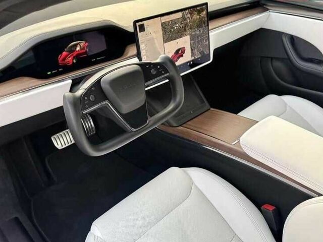 Красный Тесла Модель С, объемом двигателя 0 л и пробегом 30 тыс. км за 35000 $, фото 12 на Automoto.ua