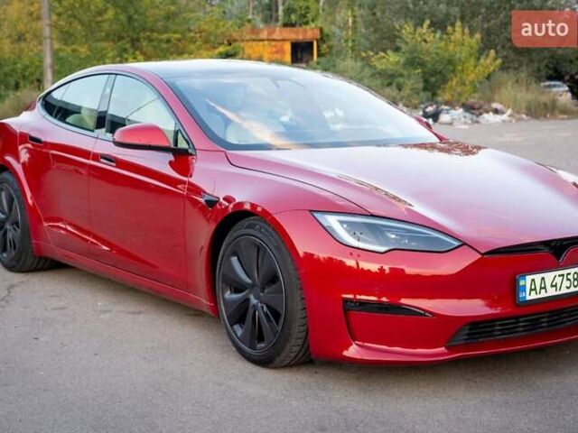 Красный Тесла Модель С, объемом двигателя 0 л и пробегом 85 тыс. км за 46500 $, фото 4 на Automoto.ua