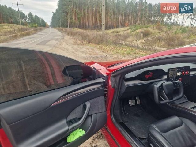 Красный Тесла Модель С, объемом двигателя 0 л и пробегом 56 тыс. км за 36500 $, фото 6 на Automoto.ua