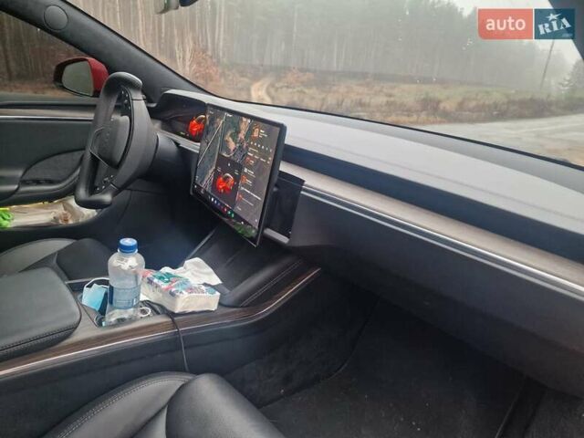 Красный Тесла Модель С, объемом двигателя 0 л и пробегом 56 тыс. км за 33100 $, фото 4 на Automoto.ua