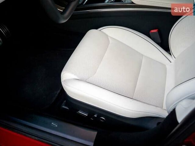 Красный Тесла Модель С, объемом двигателя 0 л и пробегом 85 тыс. км за 46500 $, фото 22 на Automoto.ua