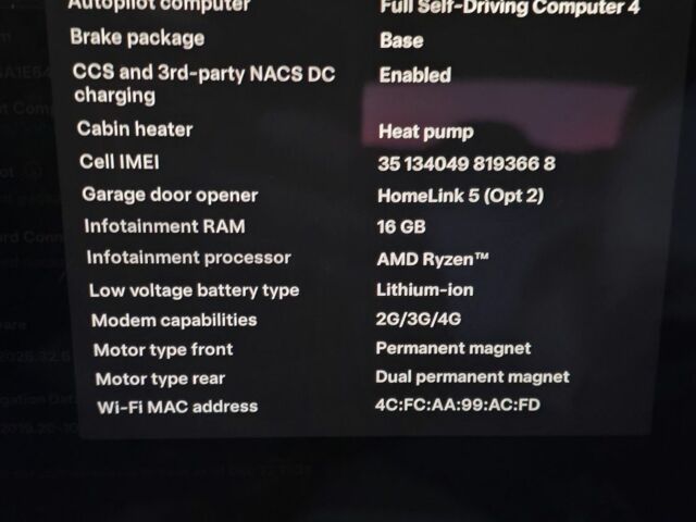 Красный Тесла Модель С, объемом двигателя 0 л и пробегом 24 тыс. км за 27777 $, фото 13 на Automoto.ua