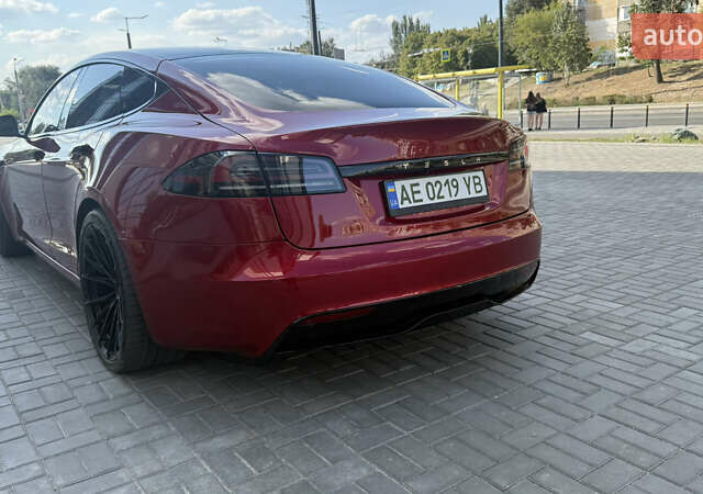 Червоний Тесла Модель С, об'ємом двигуна 0 л та пробігом 15 тис. км за 53500 $, фото 43 на Automoto.ua