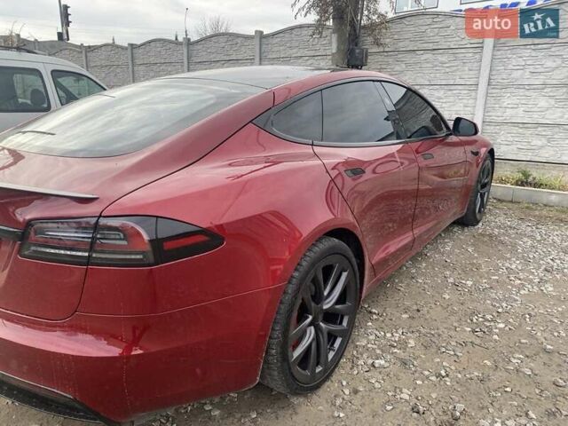 Красный Тесла Модель С, объемом двигателя 0 л и пробегом 13 тыс. км за 68100 $, фото 5 на Automoto.ua