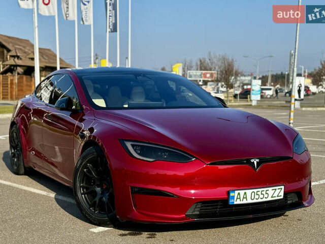 Красный Тесла Модель С, объемом двигателя 0 л и пробегом 30 тыс. км за 53300 $, фото 2 на Automoto.ua