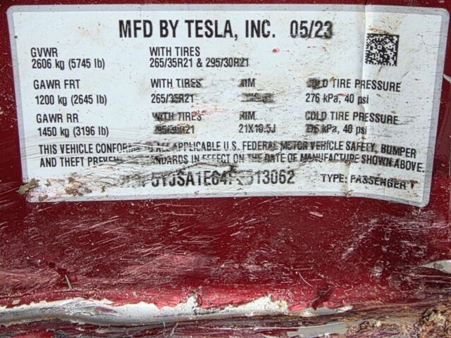 Красный Тесла Модель С, объемом двигателя 0 л и пробегом 24 тыс. км за 27777 $, фото 4 на Automoto.ua