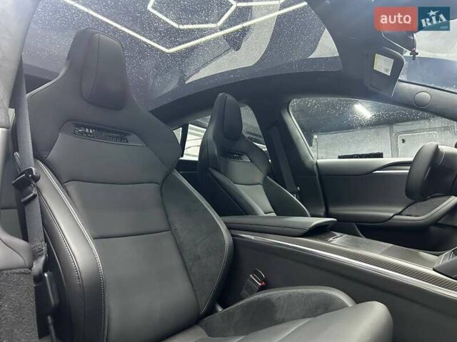 Красный Тесла Модель С, объемом двигателя 0 л и пробегом 6 тыс. км за 72000 $, фото 18 на Automoto.ua