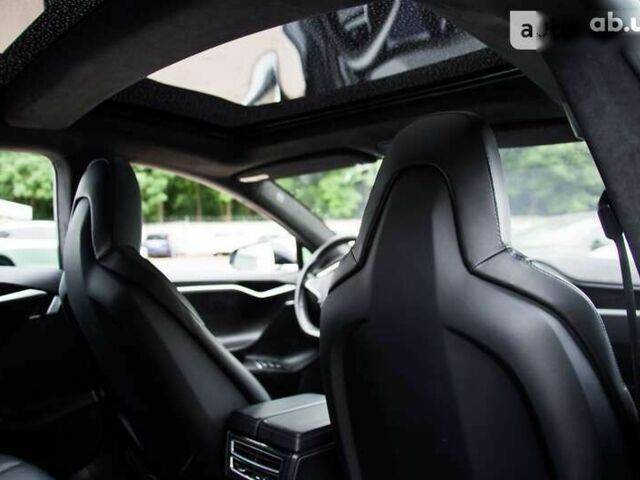 Тесла Модель С 2015 у Києві на Automoto.ua Тесла Модель С, об'ємом двигуна 0 л та пробігом 205 тис. км за 26999 $, фото 12 на Automoto.ua