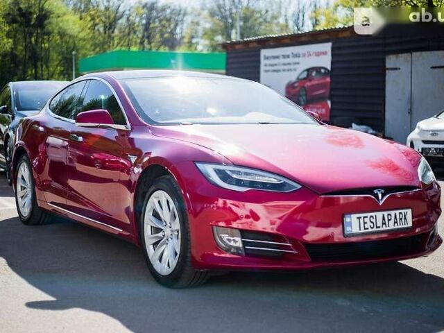 Тесла Модель С 2017 у Києві на Automoto.ua Тесла Модель С, об'ємом двигуна 0 л та пробігом 59 тис. км за 44999 $, фото 7 на Automoto.ua