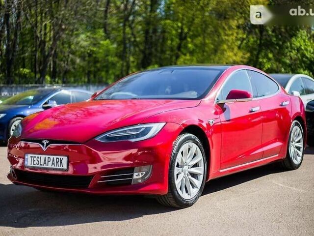Тесла Модель С 2017 у Києві на Automoto.ua Тесла Модель С, об'ємом двигуна 0 л та пробігом 59 тис. км за 44999 $, фото 9 на Automoto.ua