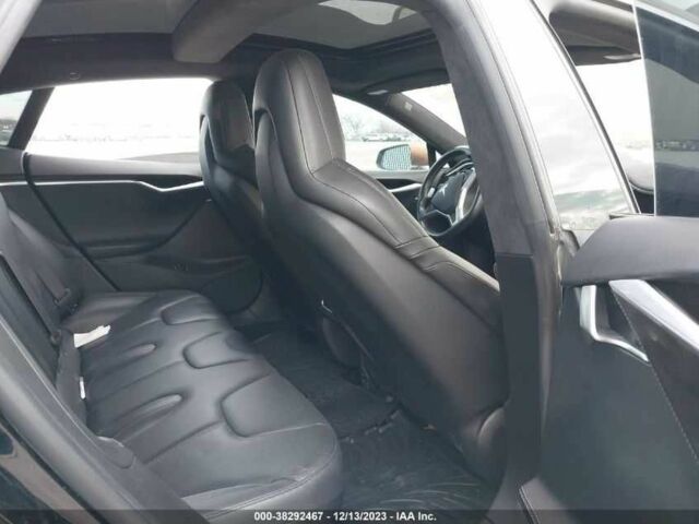 Тесла Модель С, объемом двигателя 1 л и пробегом 43 тыс. км за 4900 $, фото 4 на Automoto.ua