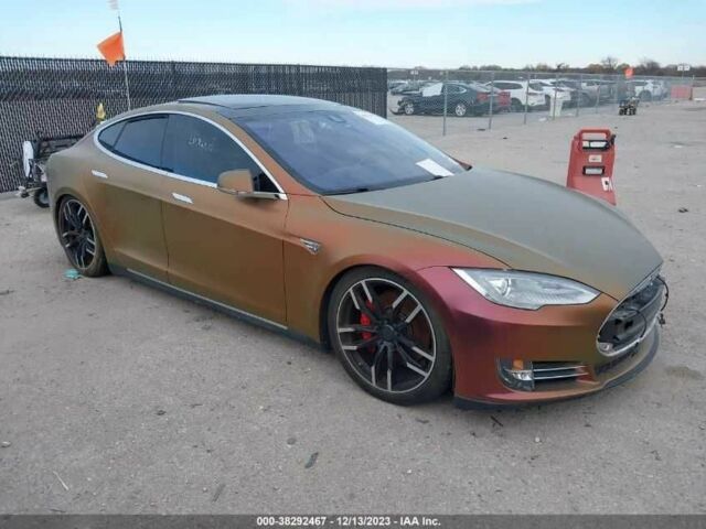 Тесла Модель С, объемом двигателя 1 л и пробегом 43 тыс. км за 4900 $, фото 5 на Automoto.ua