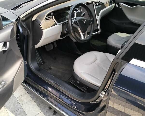 Тесла Модель С, объемом двигателя 0 л и пробегом 130 тыс. км за 21900 $, фото 17 на Automoto.ua