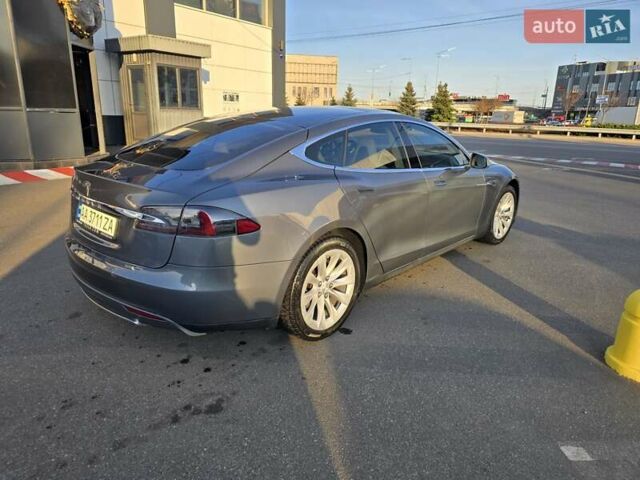 Тесла Модель С, объемом двигателя 0 л и пробегом 155 тыс. км за 11400 $, фото 4 на Automoto.ua