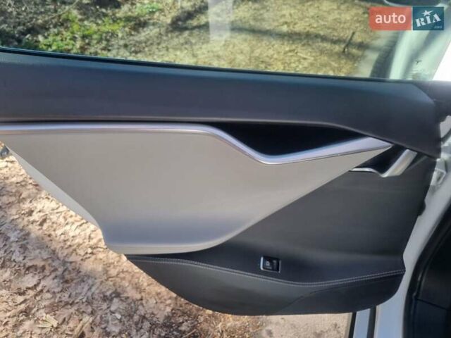 Тесла Модель С, объемом двигателя 0 л и пробегом 190 тыс. км за 13500 $, фото 4 на Automoto.ua