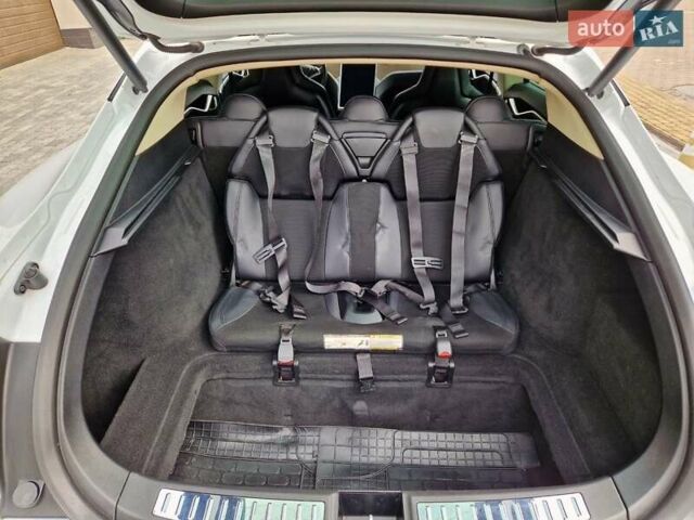 Тесла Модель С, объемом двигателя 0 л и пробегом 268 тыс. км за 14000 $, фото 12 на Automoto.ua