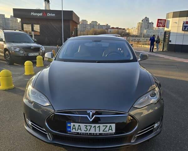 Тесла Модель С, объемом двигателя 0 л и пробегом 155 тыс. км за 11400 $, фото 2 на Automoto.ua