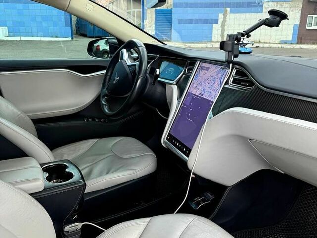 Тесла Модель С, объемом двигателя 0.32 л и пробегом 155 тыс. км за 15000 $, фото 3 на Automoto.ua