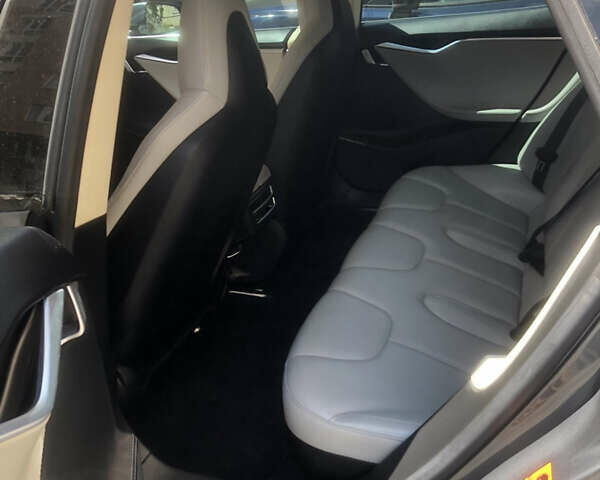 Тесла Модель С, объемом двигателя 0 л и пробегом 107 тыс. км за 12999 $, фото 4 на Automoto.ua