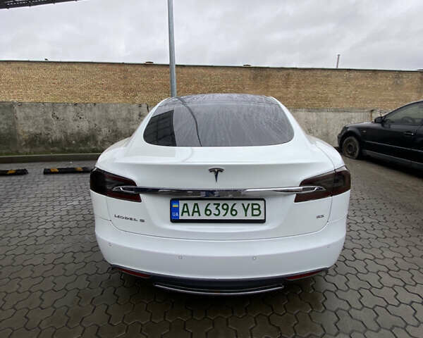 Тесла Модель С, объемом двигателя 0 л и пробегом 360 тыс. км за 11500 $, фото 2 на Automoto.ua