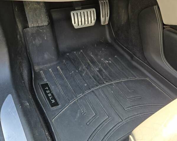 Тесла Модель С, об'ємом двигуна 0 л та пробігом 166 тис. км за 14900 $, фото 18 на Automoto.ua
