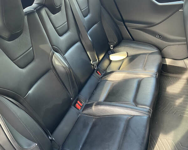 Тесла Модель С, объемом двигателя 0 л и пробегом 210 тыс. км за 25500 $, фото 6 на Automoto.ua