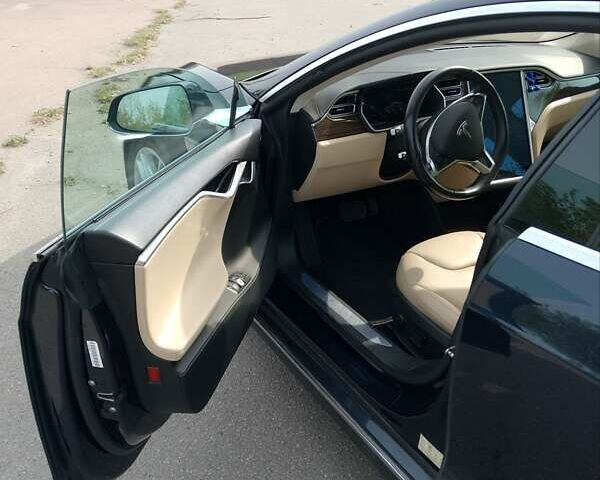 Тесла Модель С, объемом двигателя 0 л и пробегом 241 тыс. км за 17500 $, фото 14 на Automoto.ua