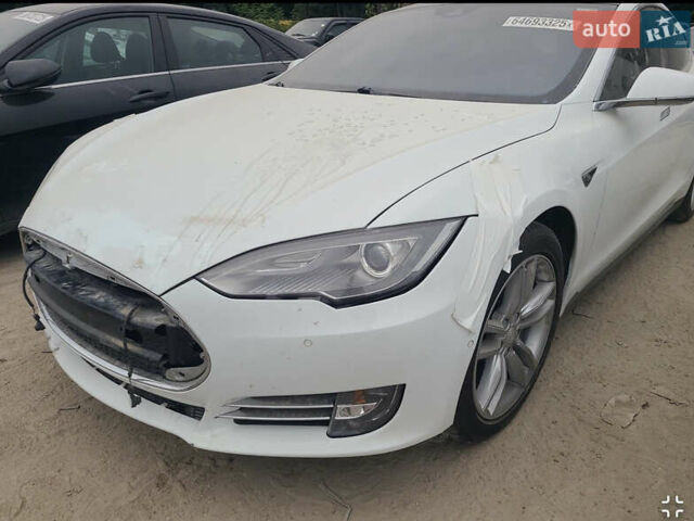 Тесла Модель С, об'ємом двигуна 0 л та пробігом 50 тис. км за 9950 $, фото 15 на Automoto.ua
